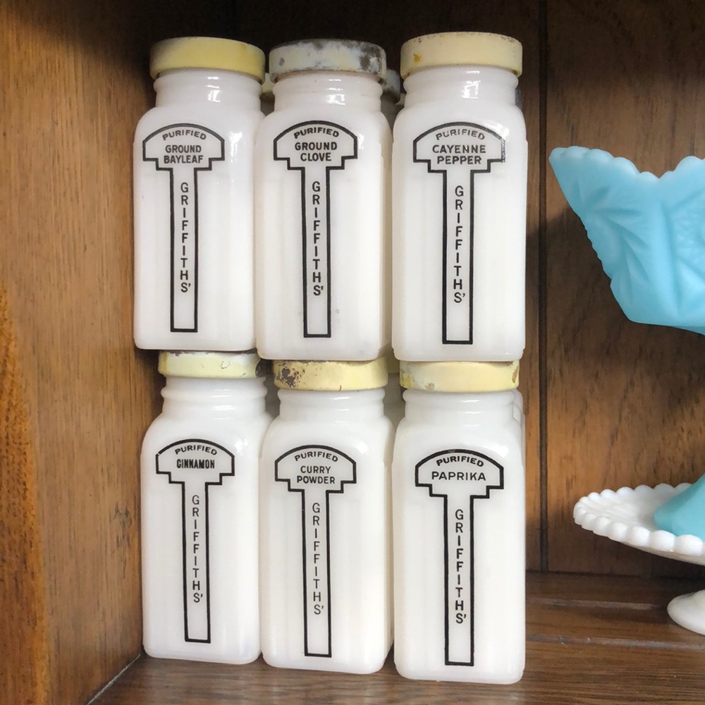 Griffiths spice shakers